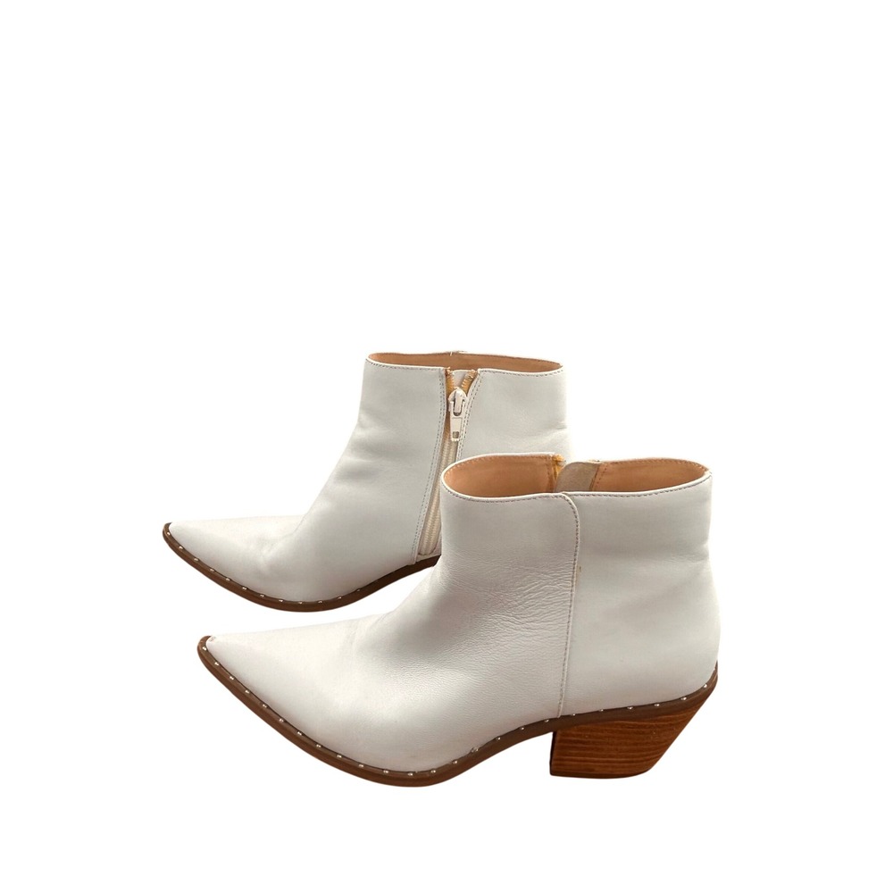 Charles by Charles David Plato White Leather Studded Pointed Toe Ankle Boots 8M